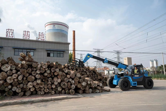 4WD 3.5 Tons Telescopic Forklift With Bale Clamp for Straw pile and paper roll