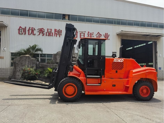 ความจุ 16000 กิโลกรัม FD160 โฟร์คลิฟท์ยกหนักที่มีเครื่องยนต์ Yuchai หรือ CUMMINS