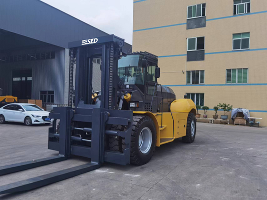 โฟร์คลิฟท์ยกน้ําหนักหลากหลายสําหรับภาระหนัก ภาระปริมาณ 15000kgs มุมมัก 45-90 องศา ความสูงการยกม้า 3000mm