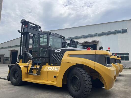 FD350 35 Ton Diesel Heavy Duty Forklift Truck เครื่องยนต์ Cummins 4.0g Mast Container Handling