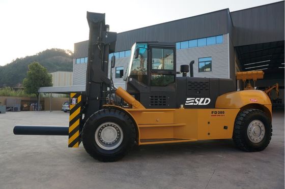 4000mm Mast Giant FD300 30 Ton Heavy Lift Forklift Truck อุปกรณ์