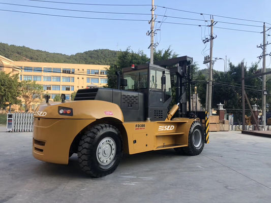 4000mm Mast Giant FD300 30 Ton Heavy Lift Forklift Truck อุปกรณ์