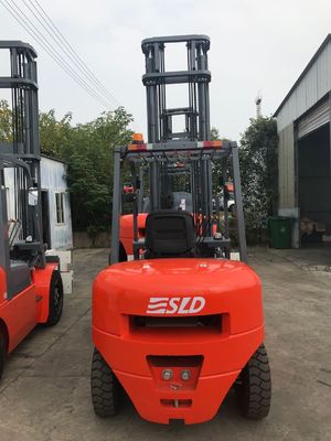6m Mast ยก 8k 4 Ton Pallet Diesel Forklift Truck Machine