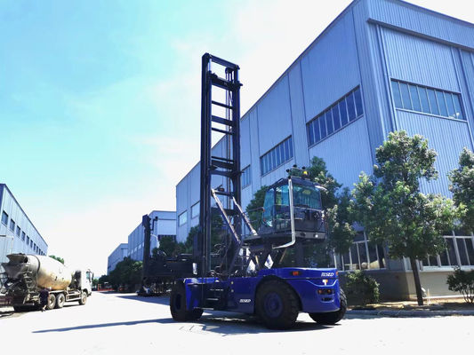 8 9 10T CUMMINS QSB6.7 เครื่องรับมือคอนเทนเนอร์ว่างสําหรับท่าเรือ