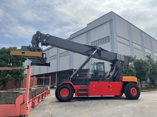 45 ตัน Load Kessler D102PL341 Reach Stacker กับเครื่องยนต์ Cummins QSM11-330